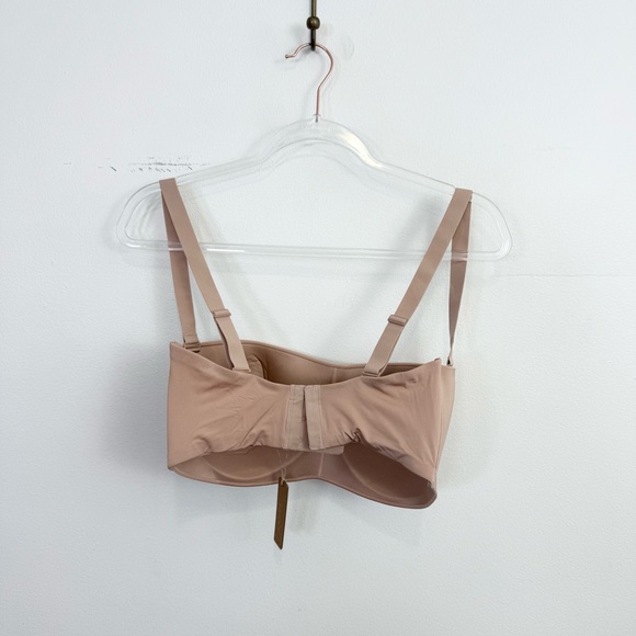 SKIMS Fits Everybody Strapless Bra Nude 38DD NWT - Picture 3 of 5